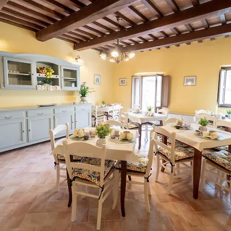 La Loggia Di San Martino 3* غالدو تادينو