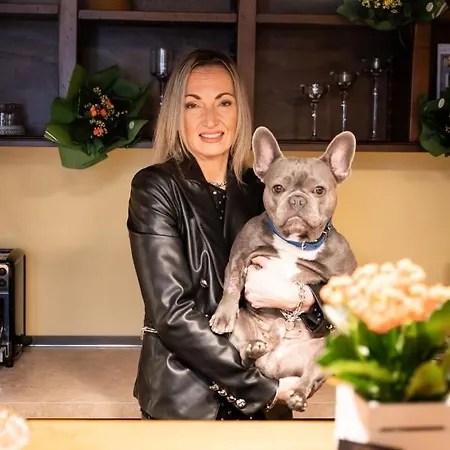 La Loggia Di San Martino فندق غالدو تادينو